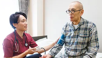 お客様と訪問看護スタッフ